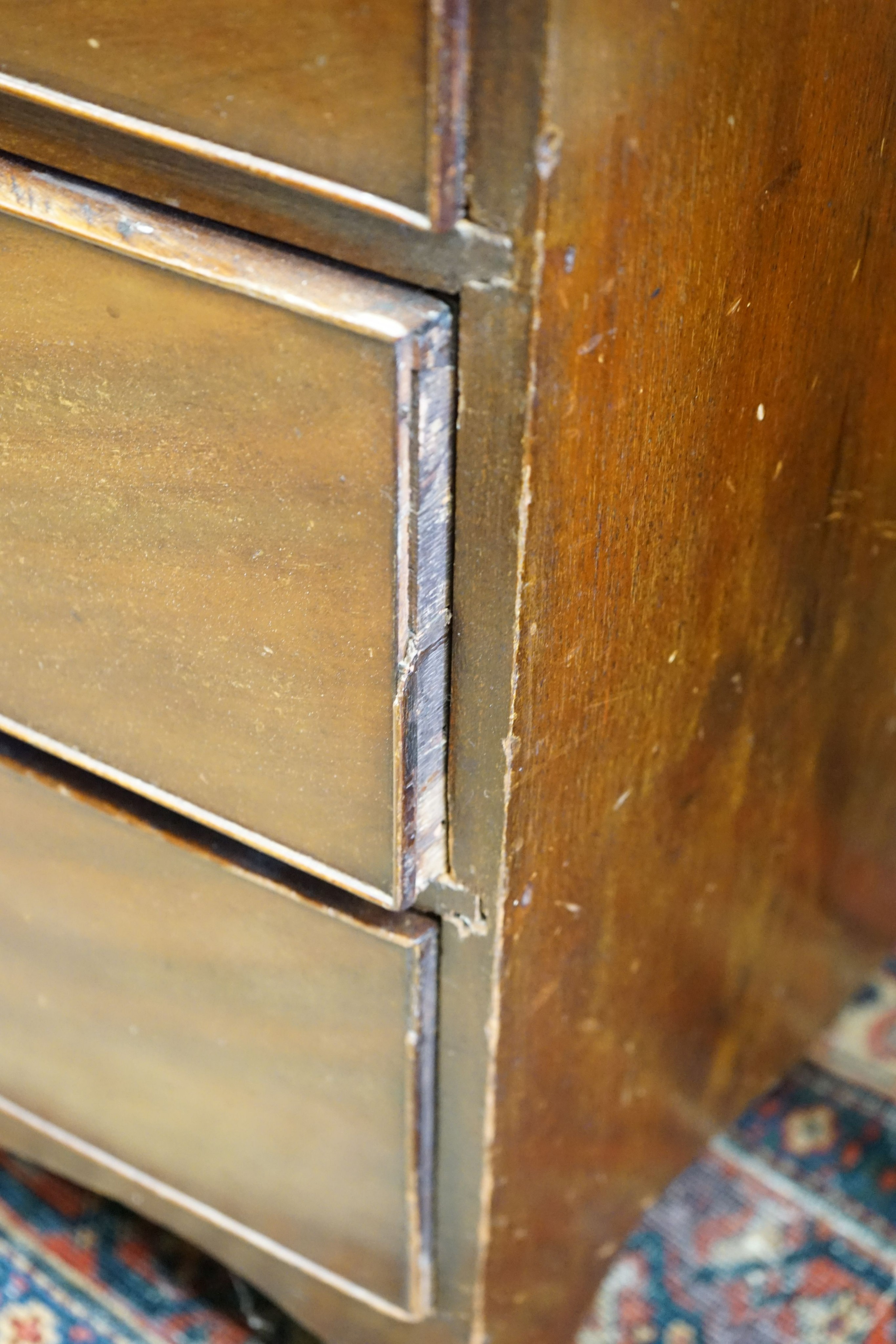 A Regency mahogany bow front chest of drawers, width 105cm, depth 54cm, height 103cm